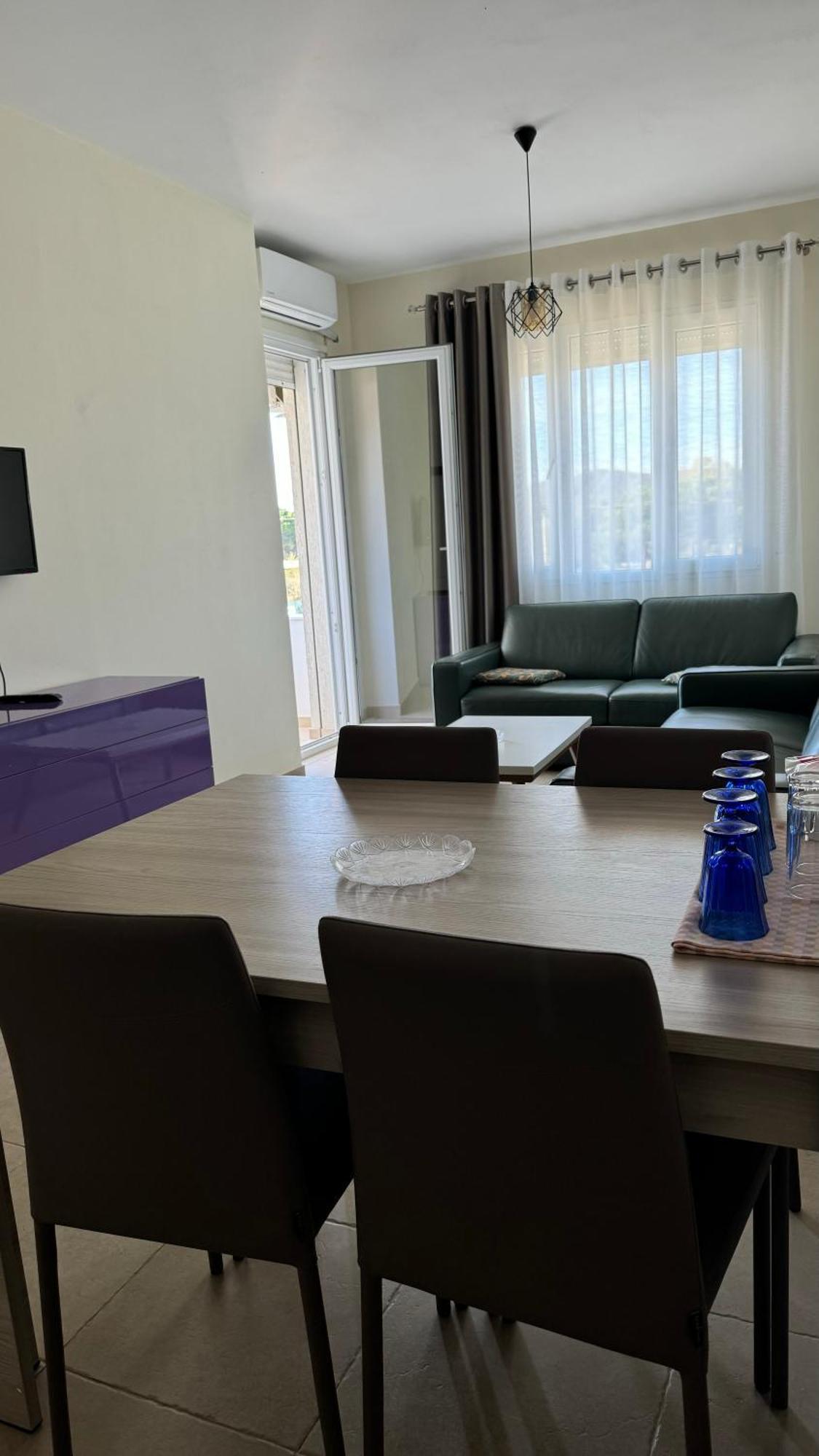 Apartament Todhe - Gjiri I Lalezit 500 Meters From The